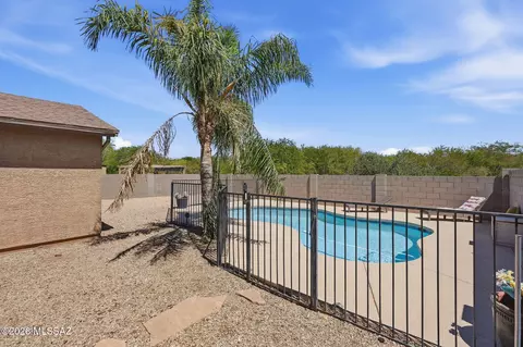 Exterior - 5929 E Cedarbird Dr, Tucson, AZ 85756 photo 8 of 11