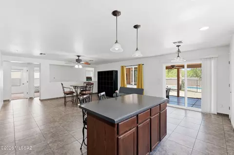 Kitchen - 5929 E Cedarbird Dr, Tucson, AZ 85756 photo 4 of 7