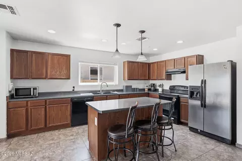 Kitchen - 5929 E Cedarbird Dr, Tucson, AZ 85756 photo 2 of 7