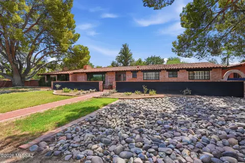 6550 E Miramar Dr, Tucson, AZ 85715