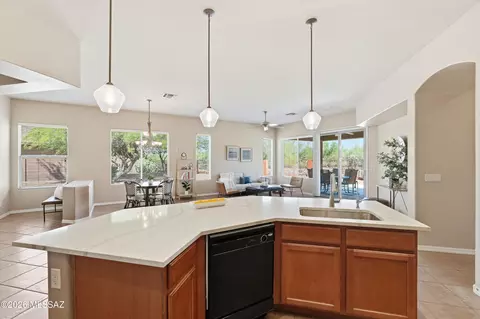 12771 N New Reflection Dr, Marana, AZ 85658