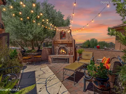407 W Astruc Dr, Green Valley, AZ 85614