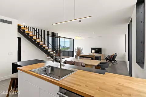 Kitchen - 1364 W Sentinel View Loop, Tucson, AZ 85745 photo 1 of 1