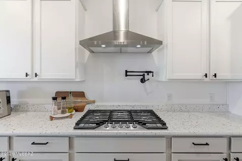 Kitchen - 12866 E Tortoise Pointe Dr, Vail, AZ 85641 photo 6 of 6