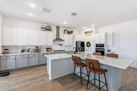 Kitchen - 12866 E Tortoise Pointe Dr, Vail, AZ 85641 photo 1 of 6