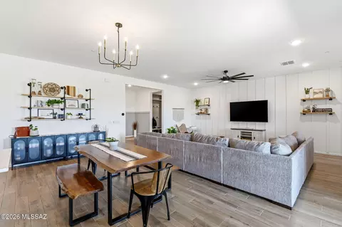 Dining - 12866 E Tortoise Pointe Dr, Vail, AZ 85641 photo 2 of 3