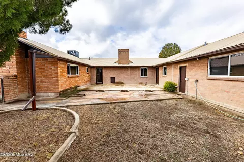 Exterior - 1807 E Kimzey Rd, Willcox, AZ 85643 photo 4 of 8