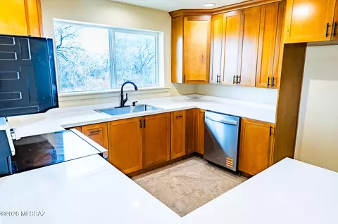 Kitchen - 1807 E Kimzey Rd, Willcox, AZ 85643 photo 3 of 7