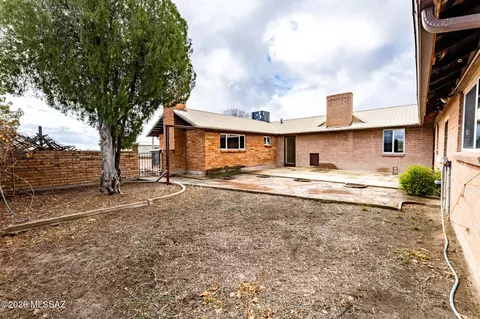 Exterior - 1807 E Kimzey Rd, Willcox, AZ 85643 photo 3 of 8