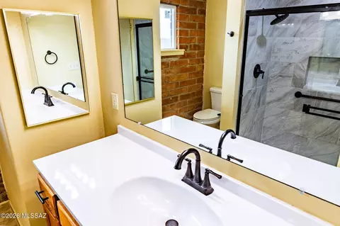Bath - 1807 E Kimzey Rd, Willcox, AZ 85643 photo 6 of 7