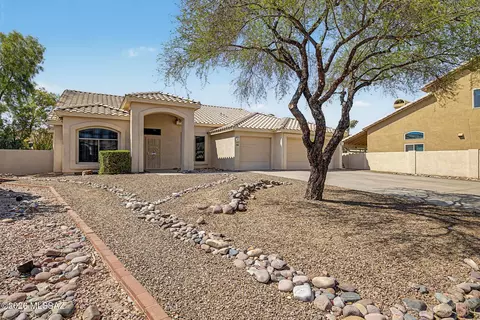 8411 N Mammoth Dr, Tucson, AZ 85743