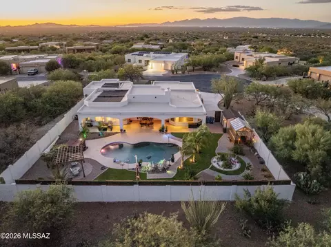 9430 E Woolly Butterfly Ct, Corona De Tucson, AZ 85641