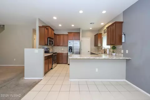 8754 N Mugho Pine Trl, Tucson, AZ 85743