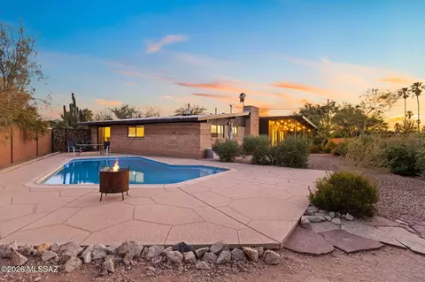 8825 E Shenandoah Pl, Tucson, AZ 85710