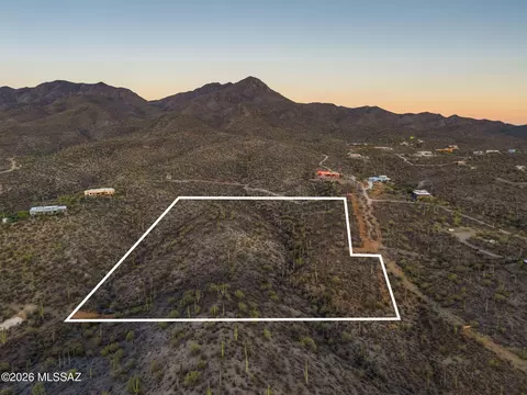 N Broken Springs Trail, Tucson, AZ 85745