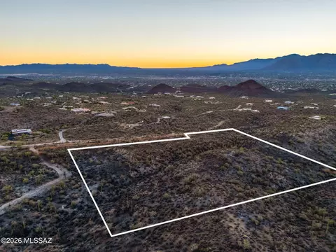 N Broken Springs Trail, Tucson, AZ 85745