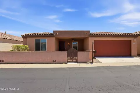 1316 W Vuelta Del Yunque, Sahuarita, AZ 85629