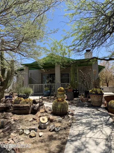 1700 W Sunset Rd, Tucson, AZ 85704