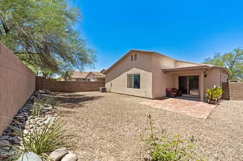 Exterior - 8790 E Mountain Spring Dr, Tucson, AZ 85747 photo 4 of 10