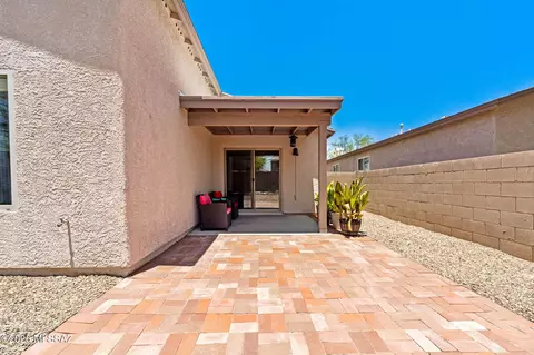Exterior - 8790 E Mountain Spring Dr, Tucson, AZ 85747 photo 7 of 10
