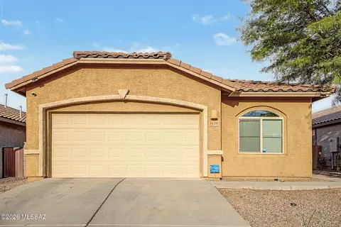 7439 S Salt Water Dr, Tucson, AZ 85757