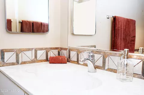 Bath - 3651 E 33rd St, Tucson, AZ 85713 photo 4 of 6