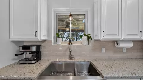 Kitchen - 194 S Taylor Rd, Willcox, AZ 85643 photo 5 of 5
