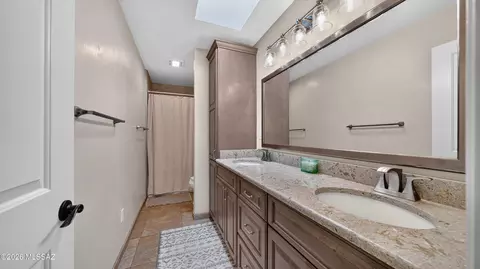 Bath - 194 S Taylor Rd, Willcox, AZ 85643 photo 4 of 4
