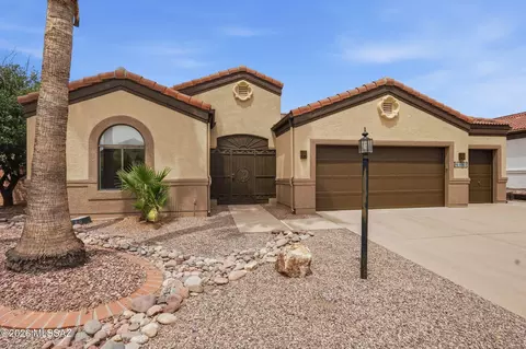 1961 E Canyon Wren Way, Green Valley, AZ 85614