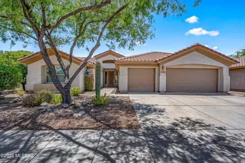 7703 W Talavera Way, Tucson, AZ 85743