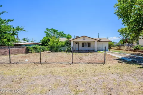 307 N 3rd St, Sierra Vista, AZ 85635