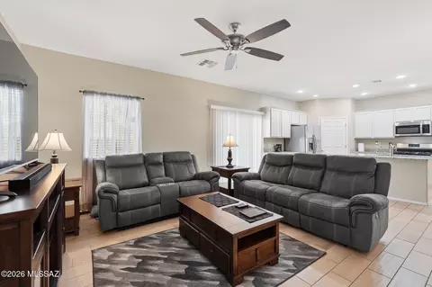Living - 8855 E Abrams Loop, Tucson, AZ 85710 photo 1 of 3