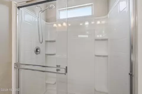 Bath - 8855 E Abrams Loop, Tucson, AZ 85710 photo 2 of 2