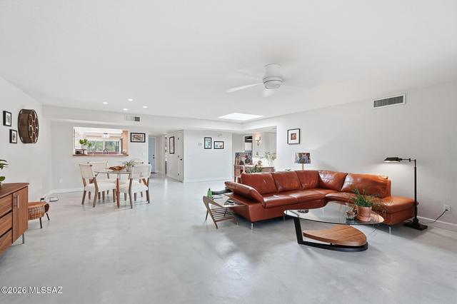 5454 N Arroyo Vista Dr, Tucson, AZ 85718