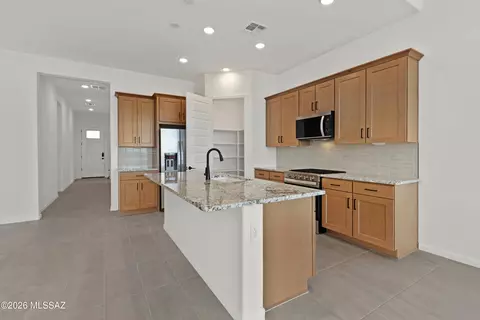 7549 W Janusia Ln, Marana, AZ 85658