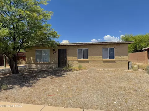 2201 E Alaska St, Tucson, AZ 85706