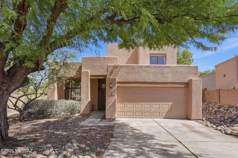 10811 E Limberbush Pl, Tucson, AZ 85748