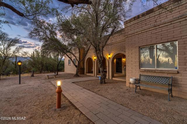 650 N Camino Del Codorniz, Tucson, AZ 85748