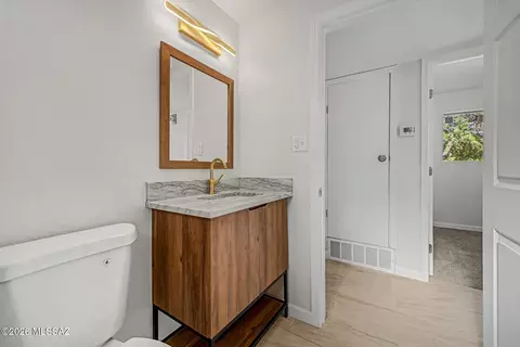 Bath - 205 E District St, Tucson, AZ 85714 photo 2 of 2