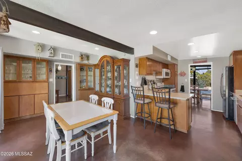 Dining - 8740 E Dexter Dr, Tucson, AZ 85715 photo 3 of 4