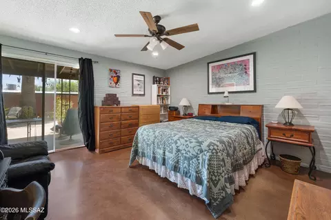 Bedroom - 8740 E Dexter Dr, Tucson, AZ 85715 photo 3 of 3