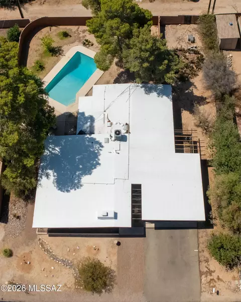 View/Area - 8740 E Dexter Dr, Tucson, AZ 85715 photo 1 of 2