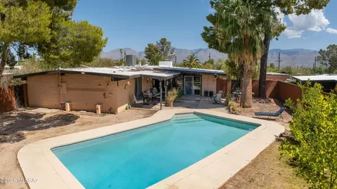 Exterior - 8740 E Dexter Dr, Tucson, AZ 85715 photo 3 of 6