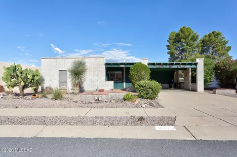 1611 S San Luis, Green Valley, AZ 85614