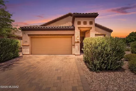 9002 W Grayling Dr, Marana, AZ 85653