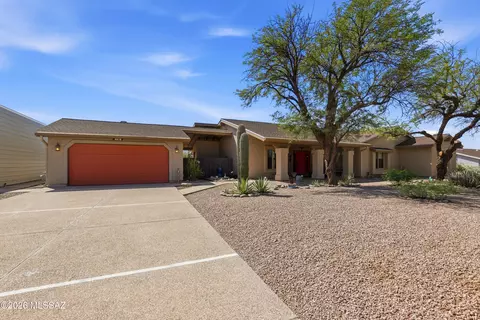 4670 N Shinumo Dr, Tucson, AZ 85749