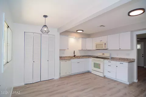 Kitchen - 3372 E 29th St, Tucson, AZ 85713 photo 2 of 2