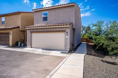 Exterior - 1008 E Descent St, Tucson, AZ 85719 photo 2 of 6