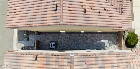 Exterior - 1008 E Descent St, Tucson, AZ 85719 photo 4 of 6