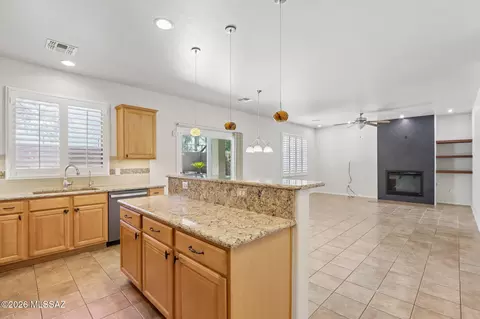 Kitchen - 12754 E Hannah Trl, Vail, AZ 85641 photo 3 of 3